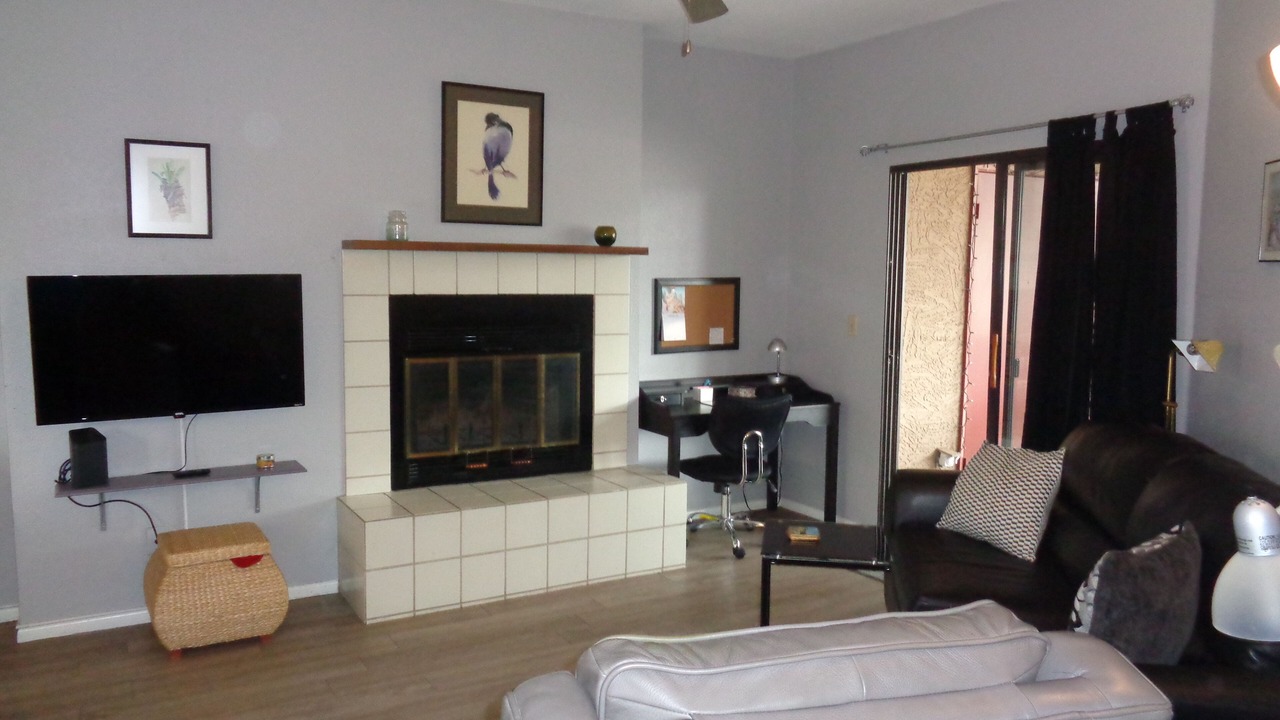 Photo of Livingroom in Camelback East