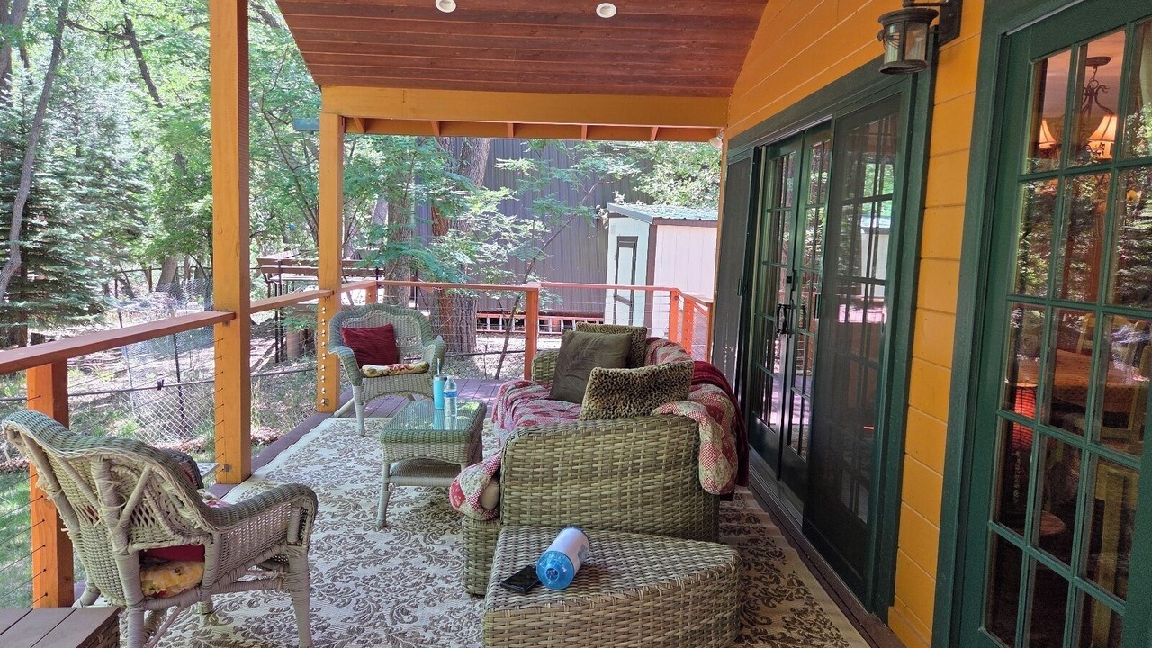Photo of Patio Balcony in Christopher Creek
