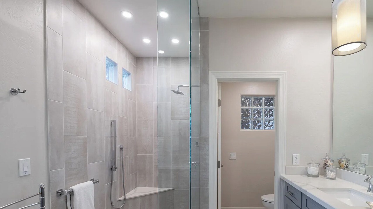Photo of Bathroom in Willo
