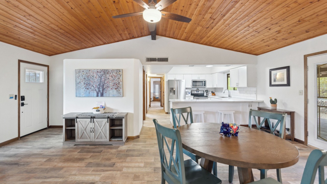 Photo of Bedroom in Cave Creek
