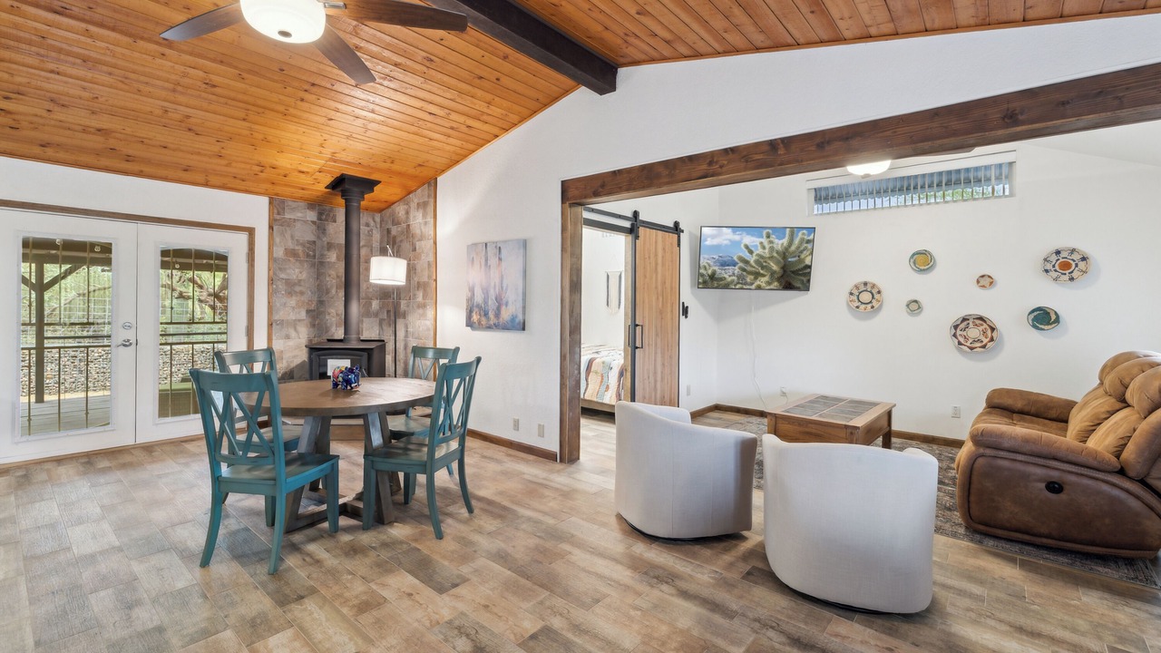 Photo of Bedroom in Cave Creek