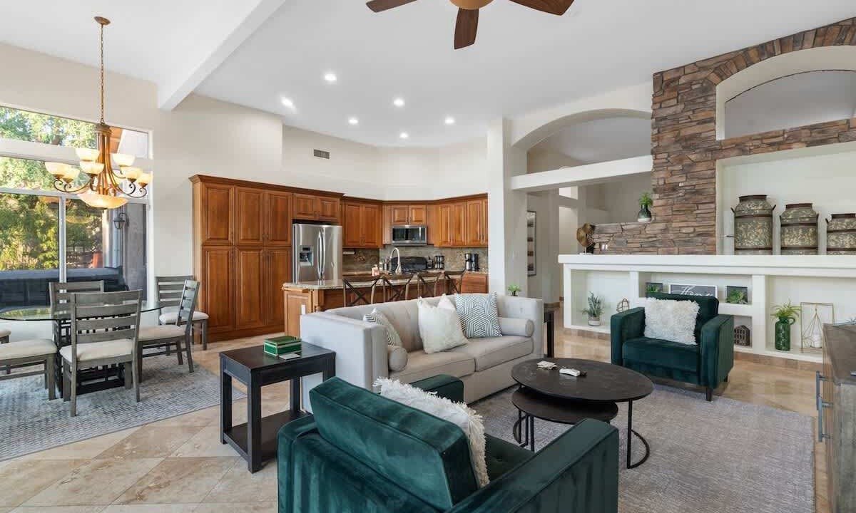 Photo of Livingroom in Arrowhead Ranch