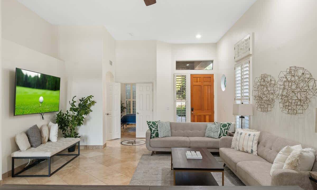 Photo of Livingroom in Arrowhead Ranch