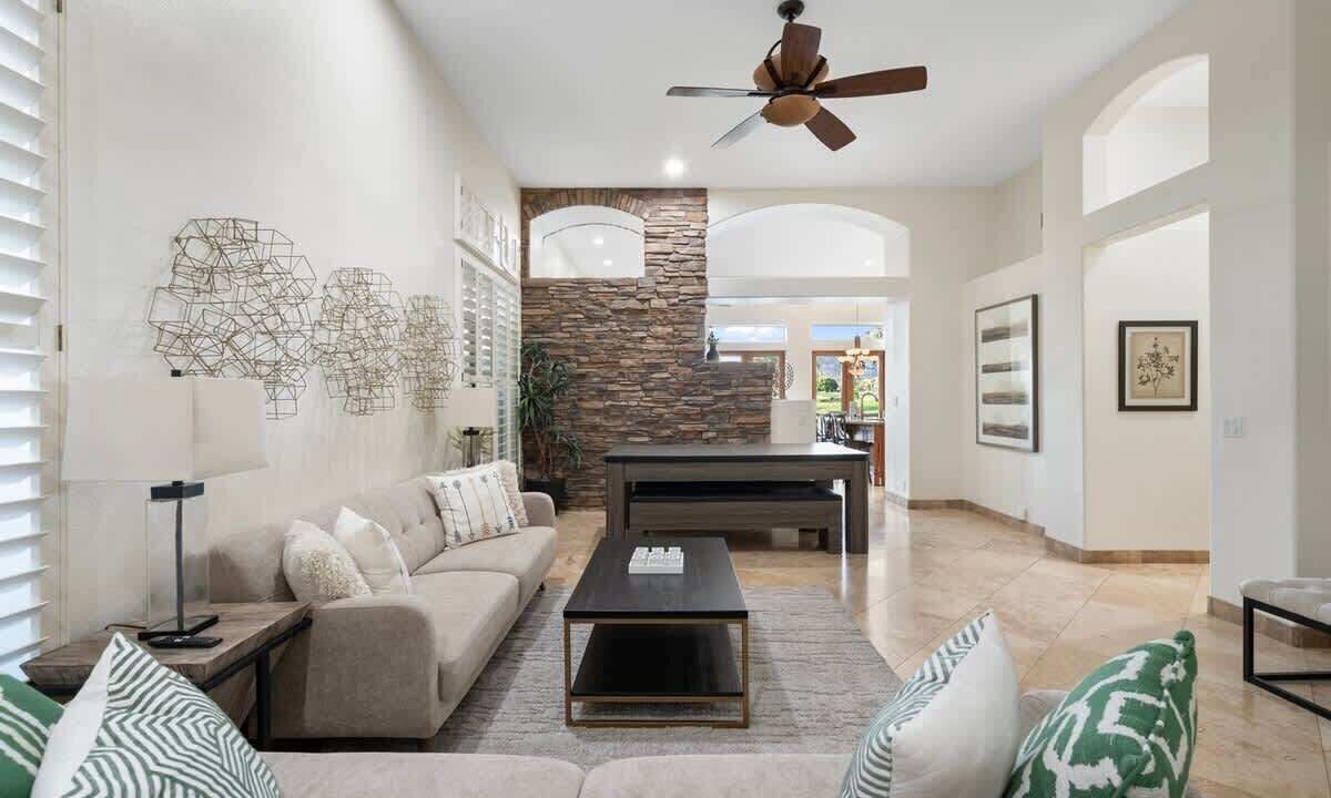 Photo of Livingroom in Arrowhead Ranch