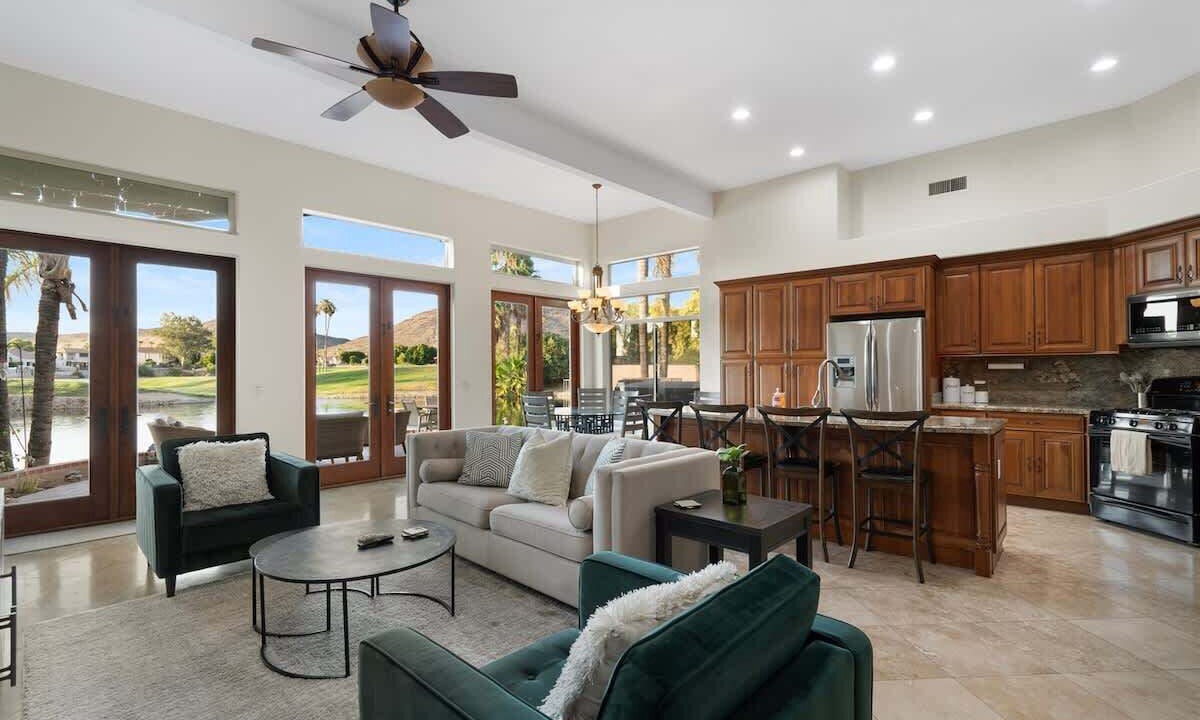 Photo of Livingroom in Arrowhead Ranch