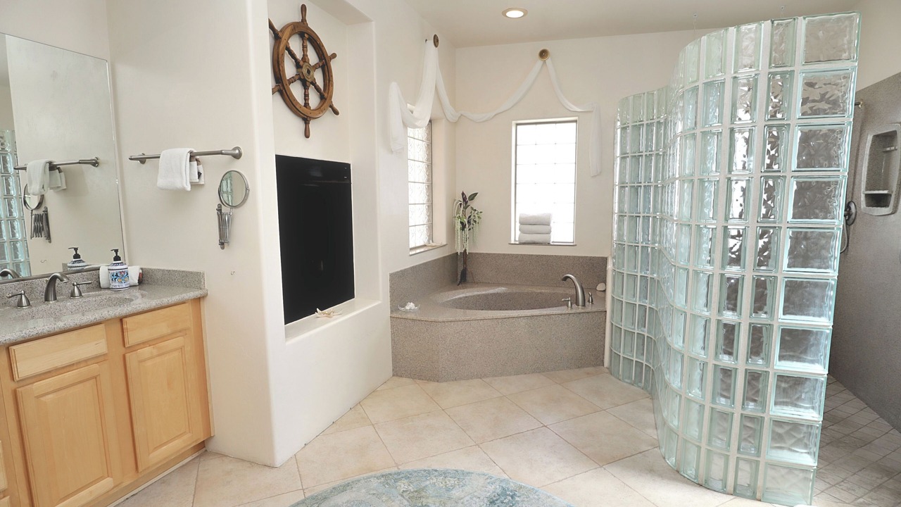 Photo of Bathroom in Tortolita