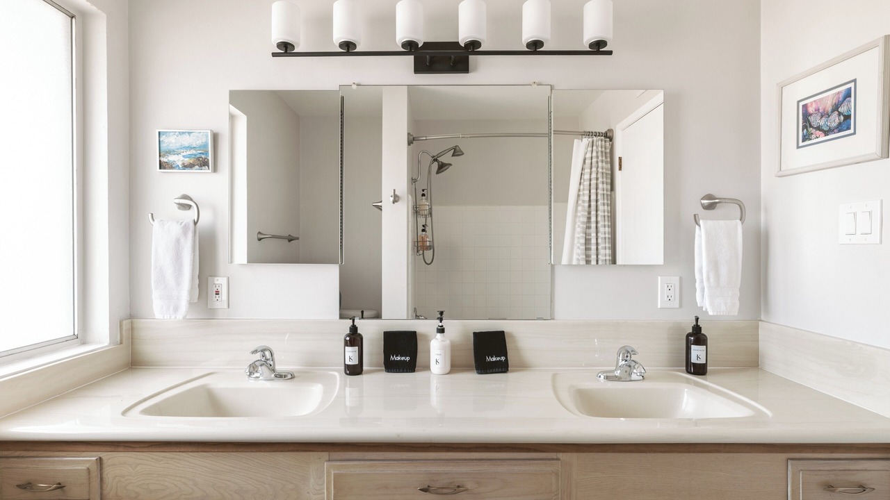 Photo of Bathroom in Arcadia