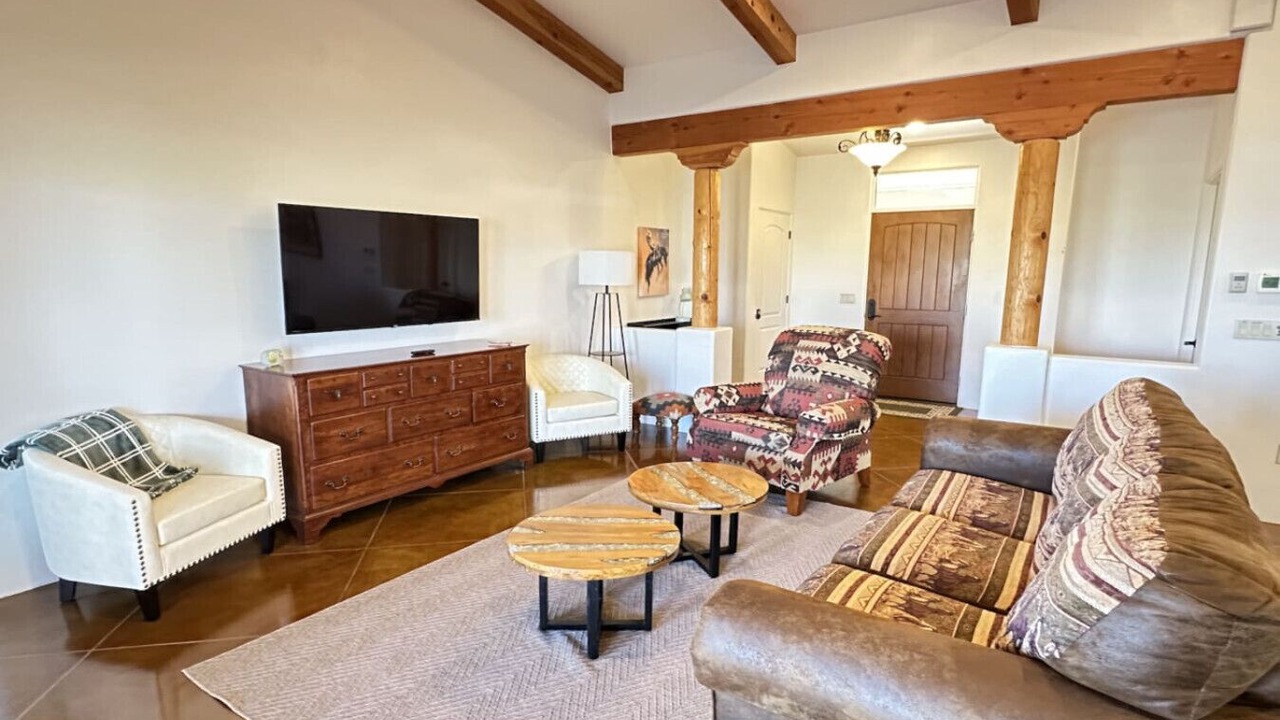 Photo of Livingroom in Elgin