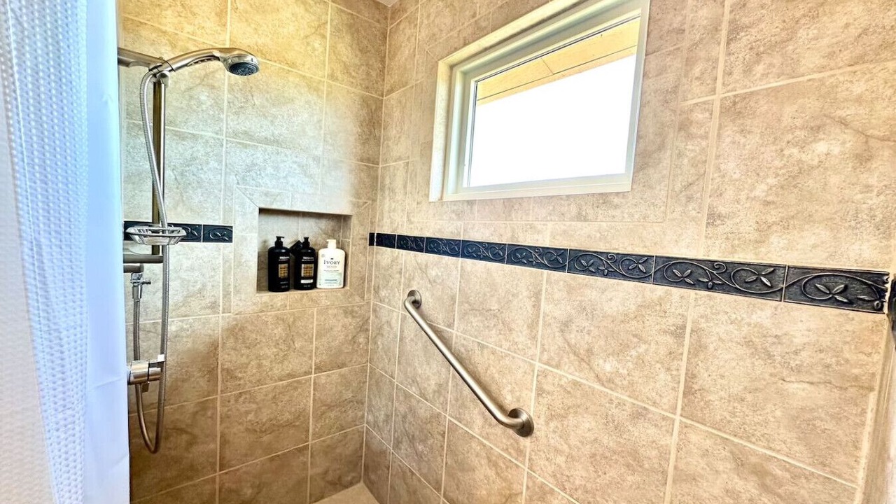 Photo of Bathroom in Elgin