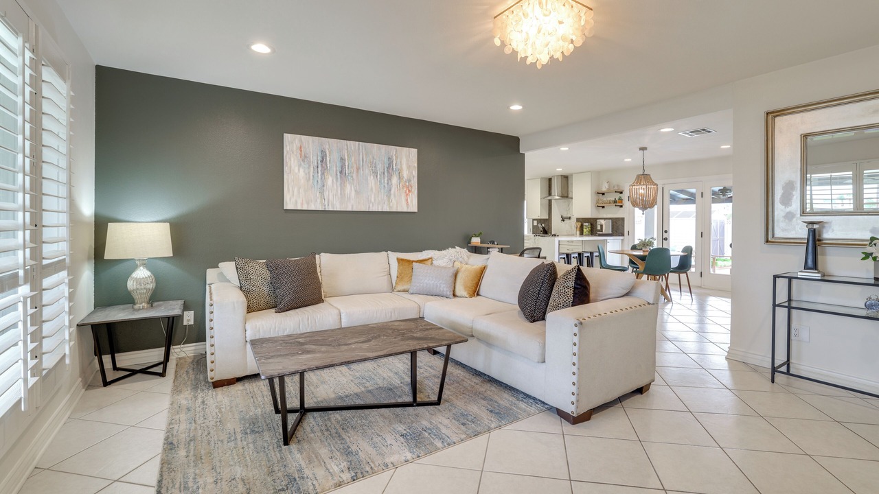 Photo of Livingroom in Cox Heights