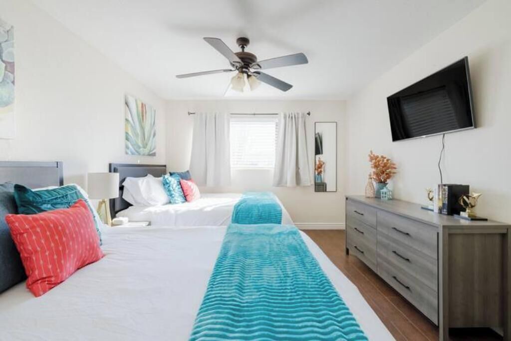 Photo of Bedroom in Papago Parkway