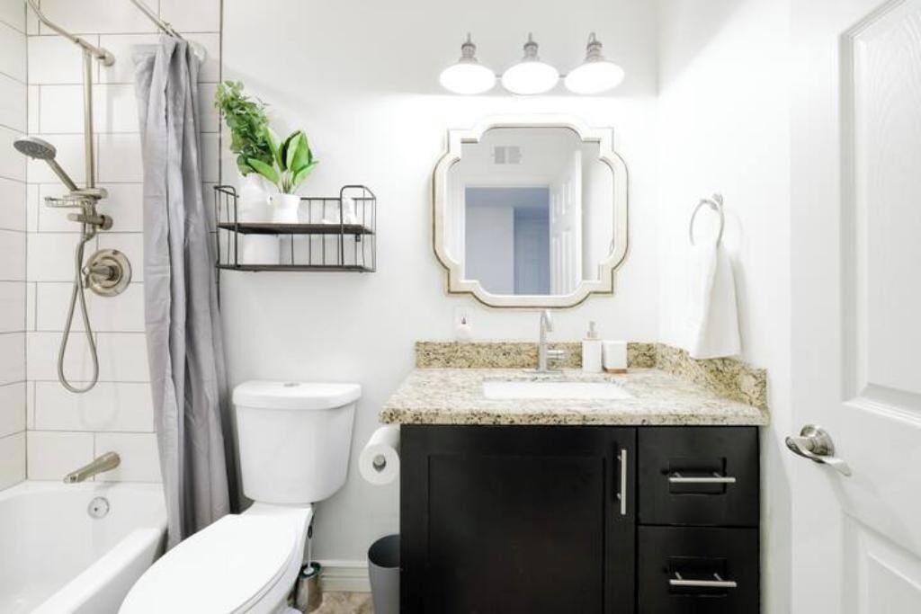 Photo of Bathroom in Papago Parkway