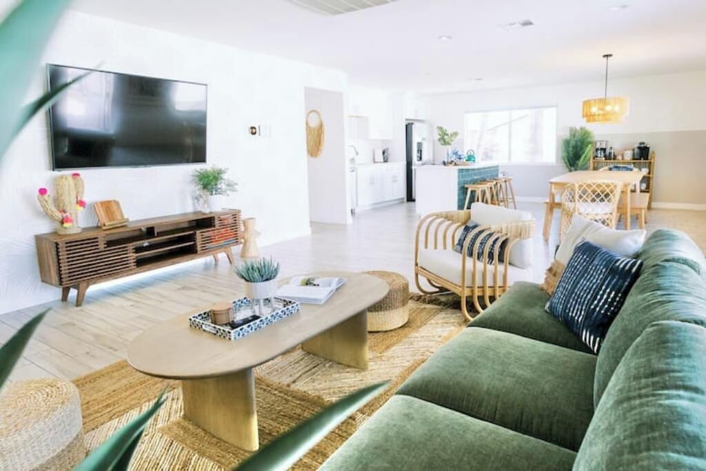 Photo of Livingroom in Scottsdale Estates Six