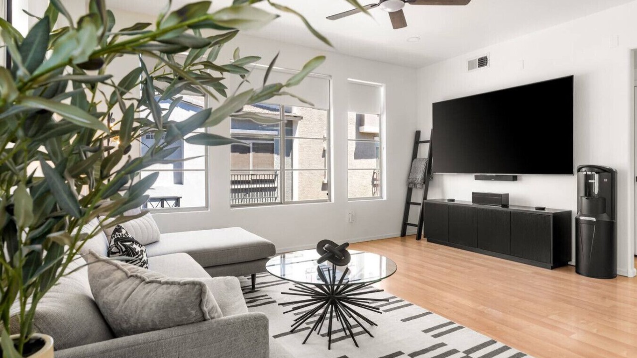 Photo of Livingroom in Tempe