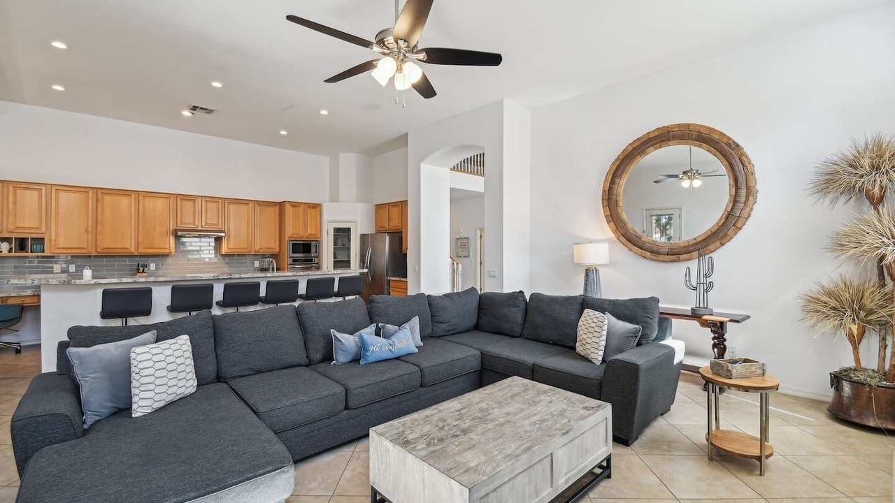 Photo of Livingroom in Arabian Crest