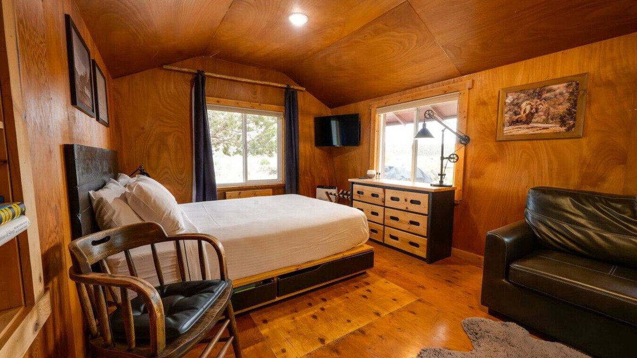 Photo of Bedroom in Apple Valley