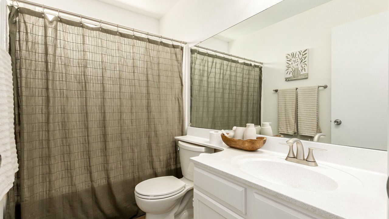 Photo of Bathroom in Val Vista Lakes
