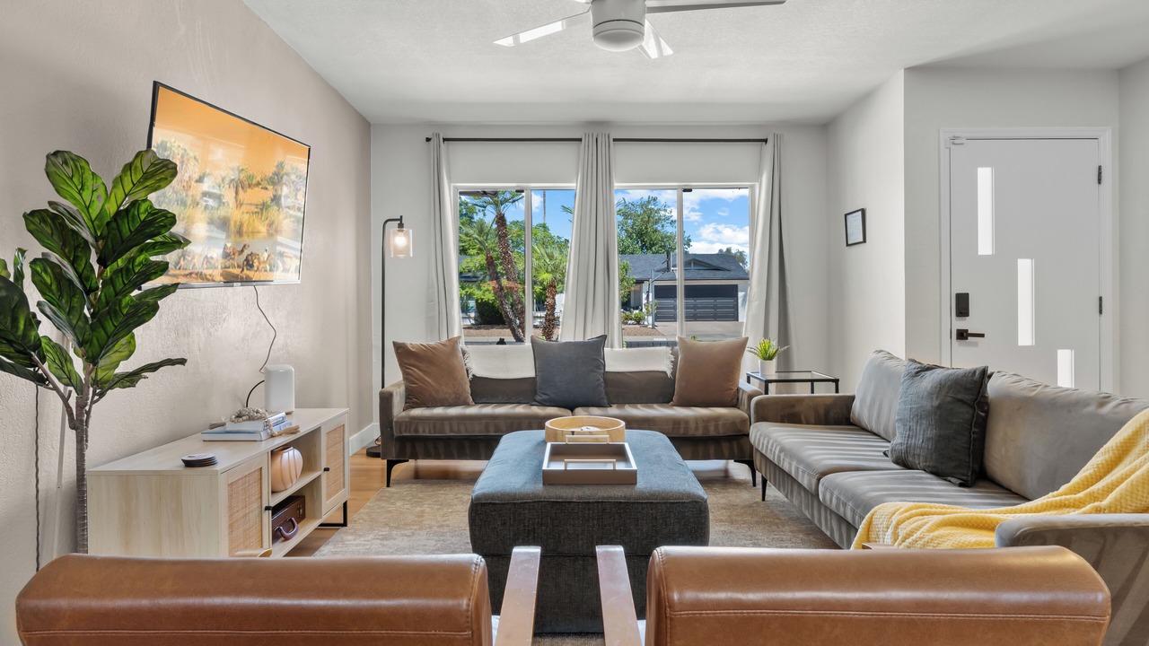 Photo of Livingroom in La Paz At Desert Springs