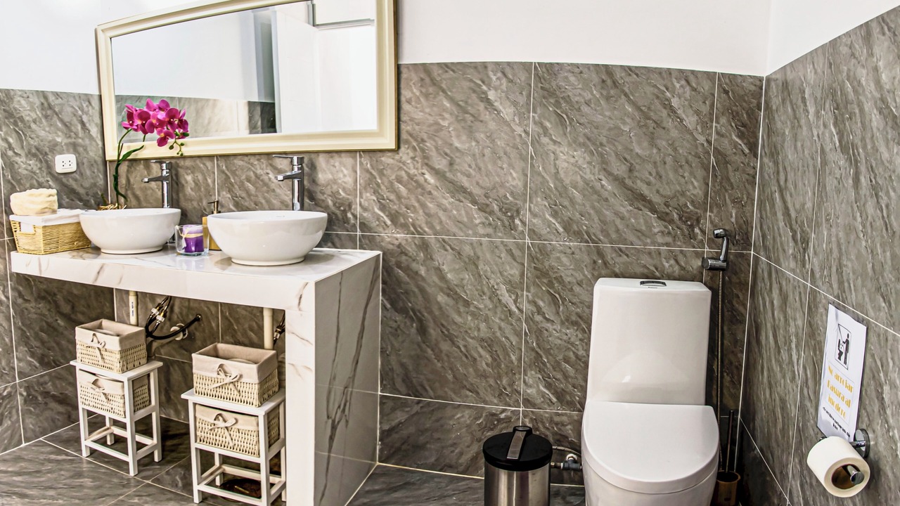 Photo of Bathroom in Subtanjalla