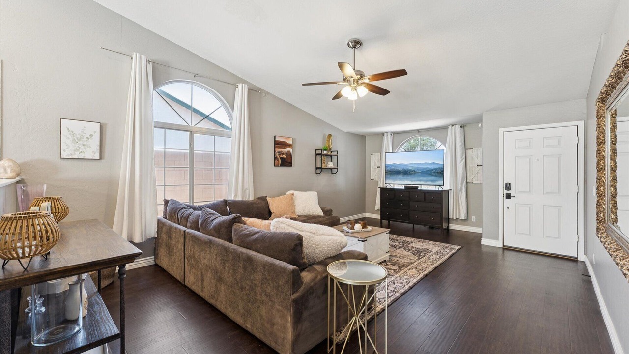 Photo of Livingroom in Castlegate