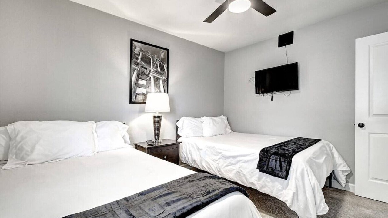 Photo of Bedroom in Paradise Valley Village