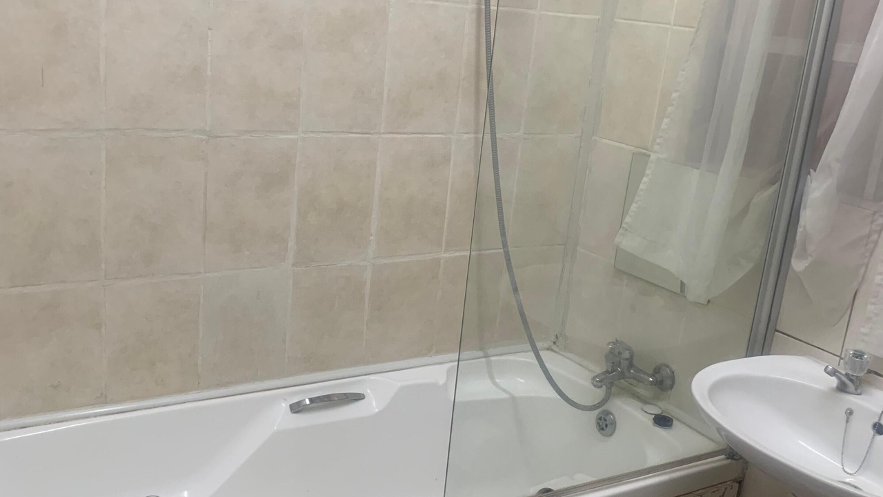 Photo of Bathroom in Universitas