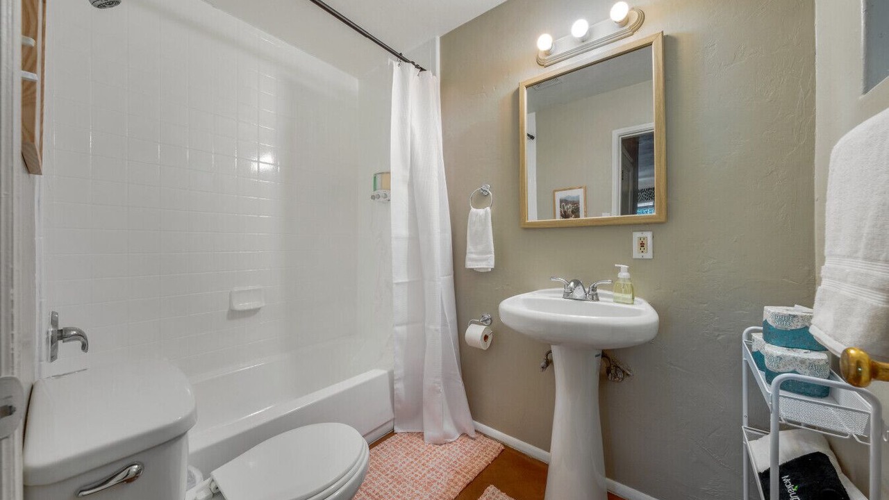 Photo of Bathroom in Campus Farm