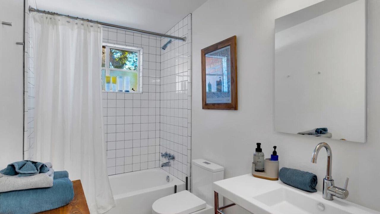 Photo of Bathroom in Blenman-Elm