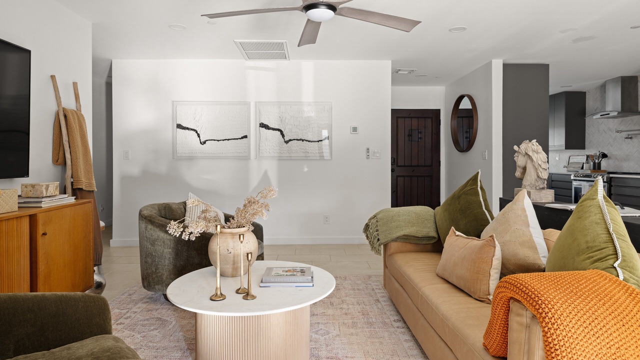 Photo of Livingroom in Trail West