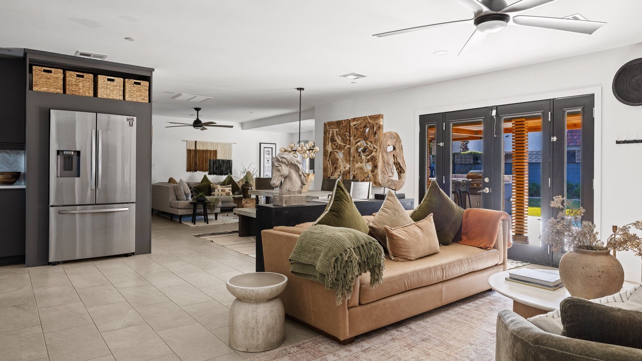 Photo of Livingroom in Trail West