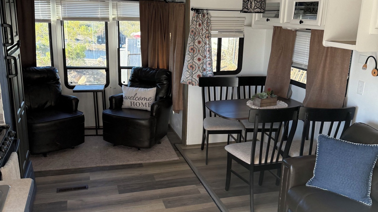 Photo of Livingroom in Kingman