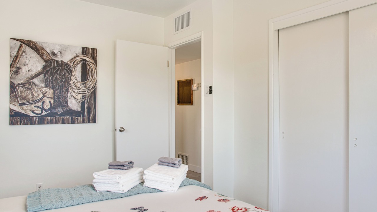 Photo of Bedroom in Western Villa