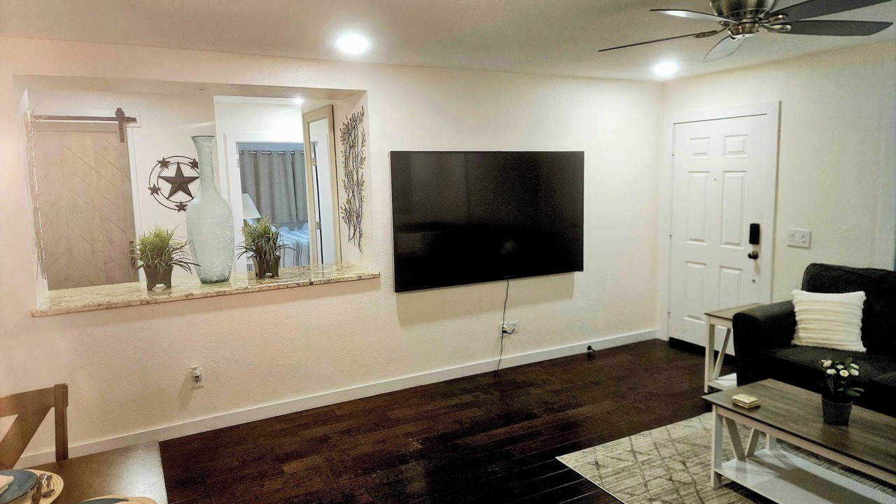 Photo of Livingroom in Desert View