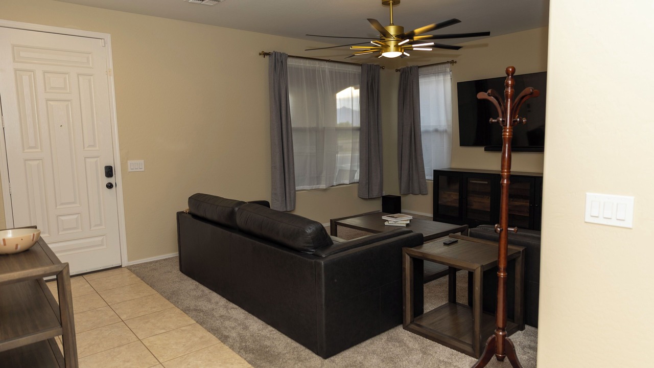 Photo of Livingroom in Rogers Ranch