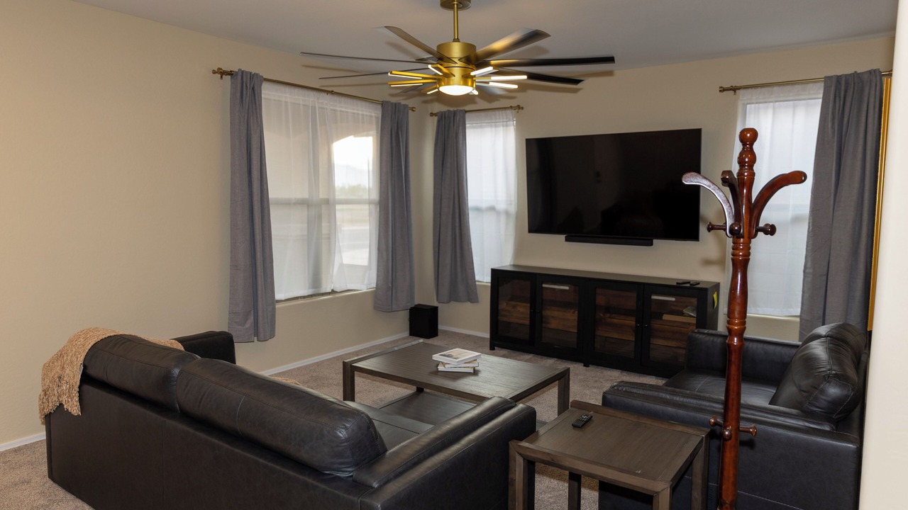 Photo of Livingroom in Rogers Ranch