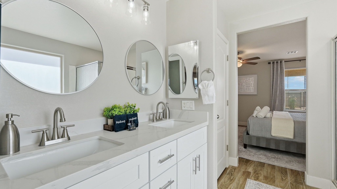 Photo of Bathroom in Laredo Ranch