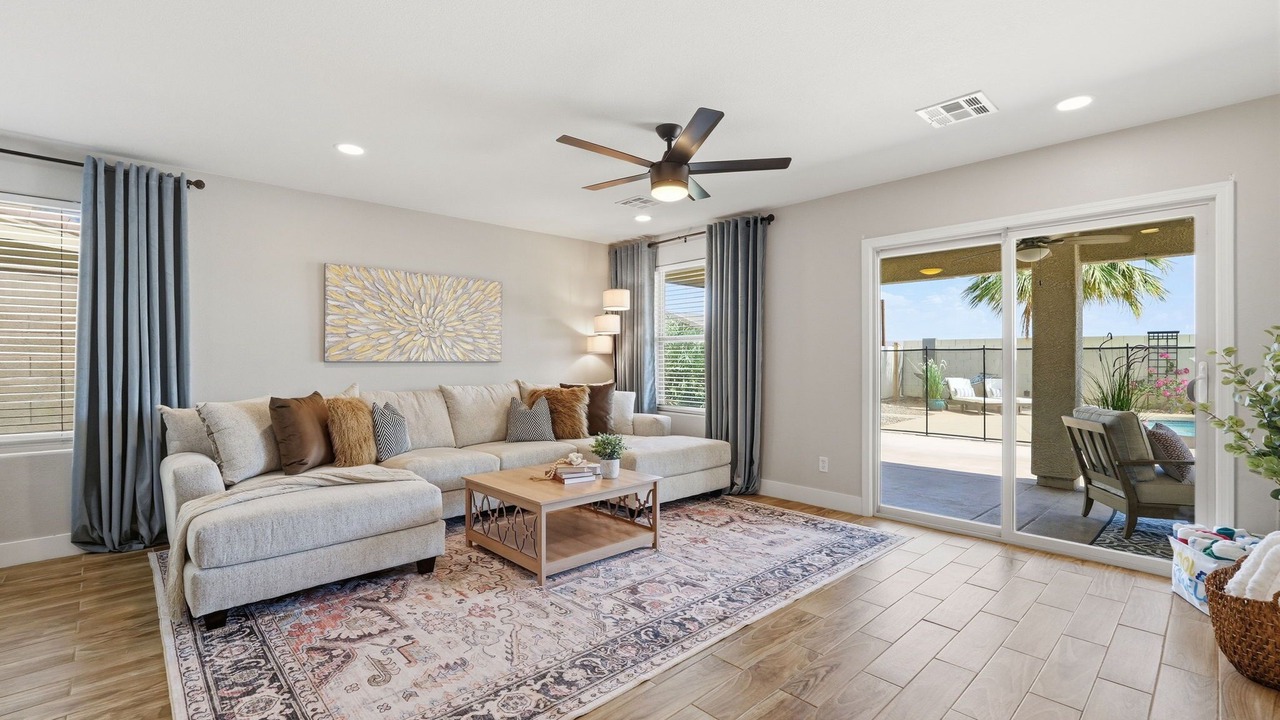 Photo of Livingroom in Laredo Ranch