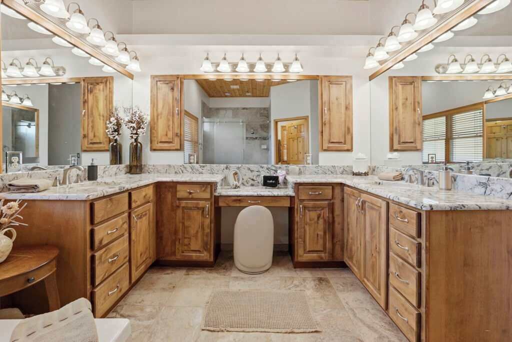 Photo of Bathroom in Williamson