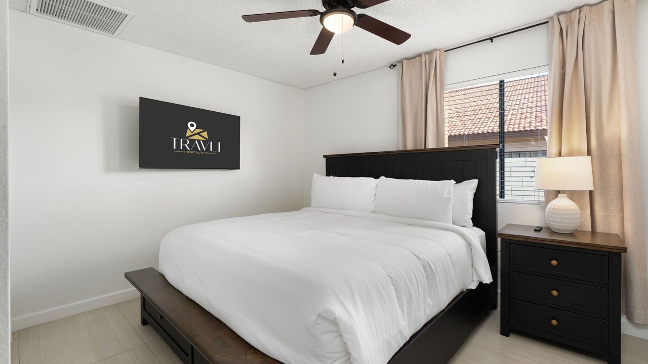 Photo of Bedroom in Alta Mesa Community Association