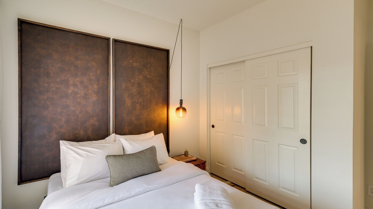 Photo of Bedroom in Cooper Commons