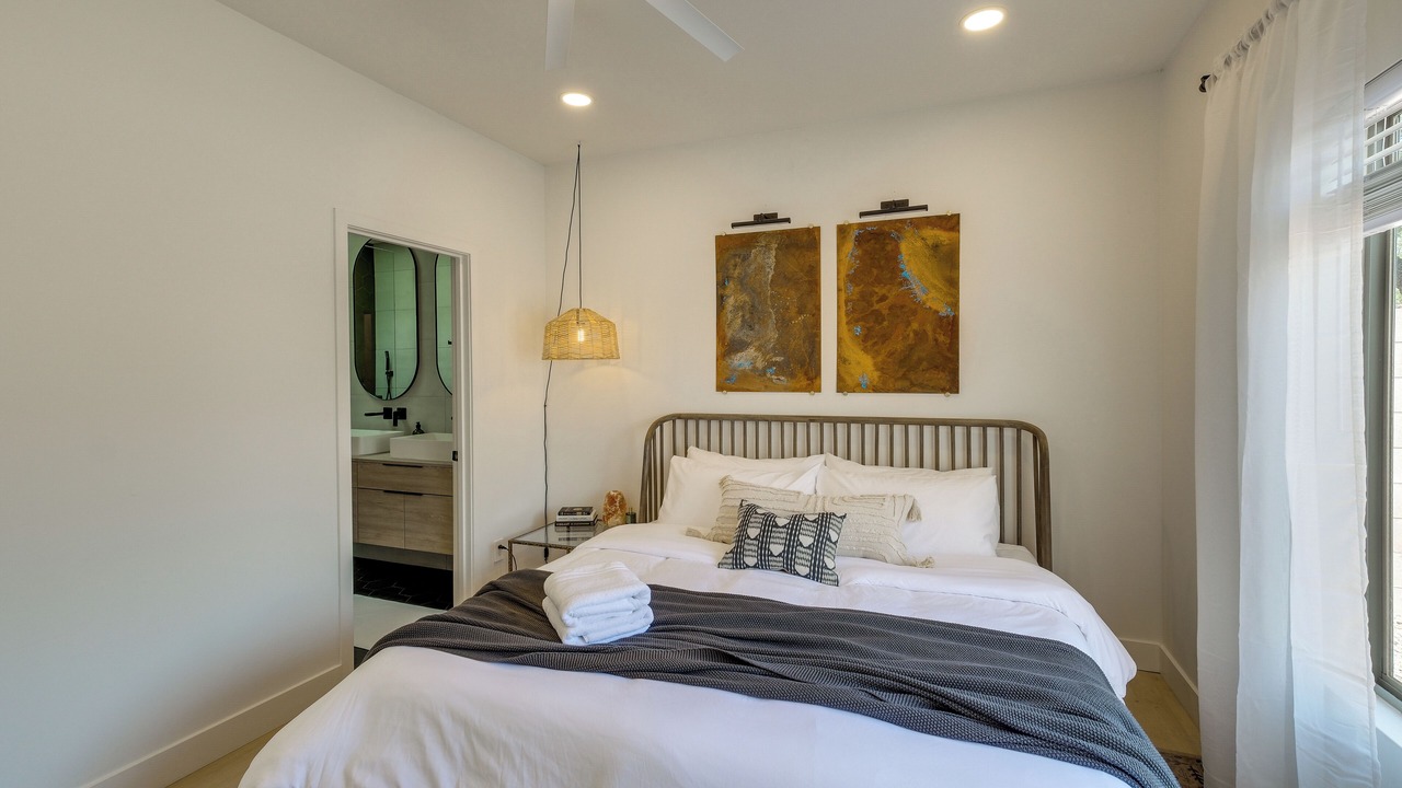 Photo of Bedroom in Cooper Commons
