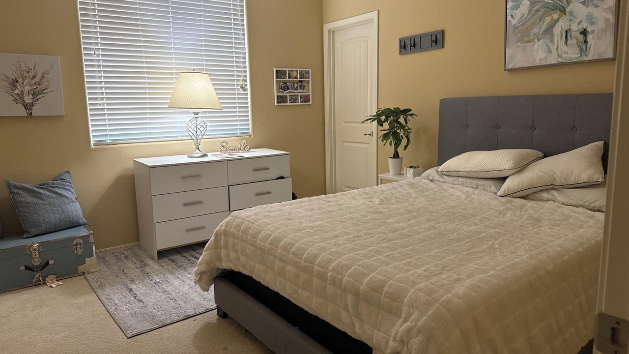 Photo of Bedroom in Greer Ranch North
