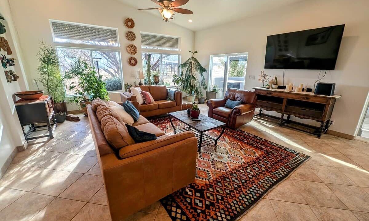 Photo of Livingroom in Cochise