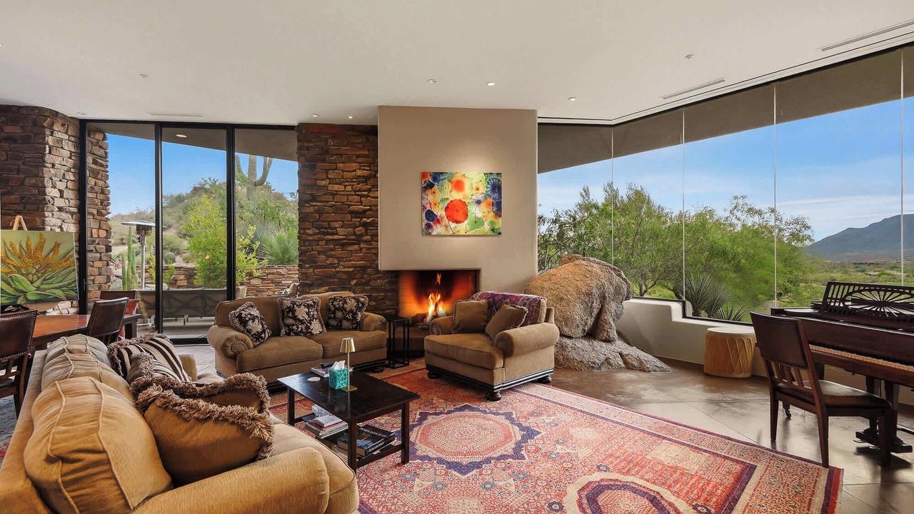 Photo of Livingroom in Desert Mountain