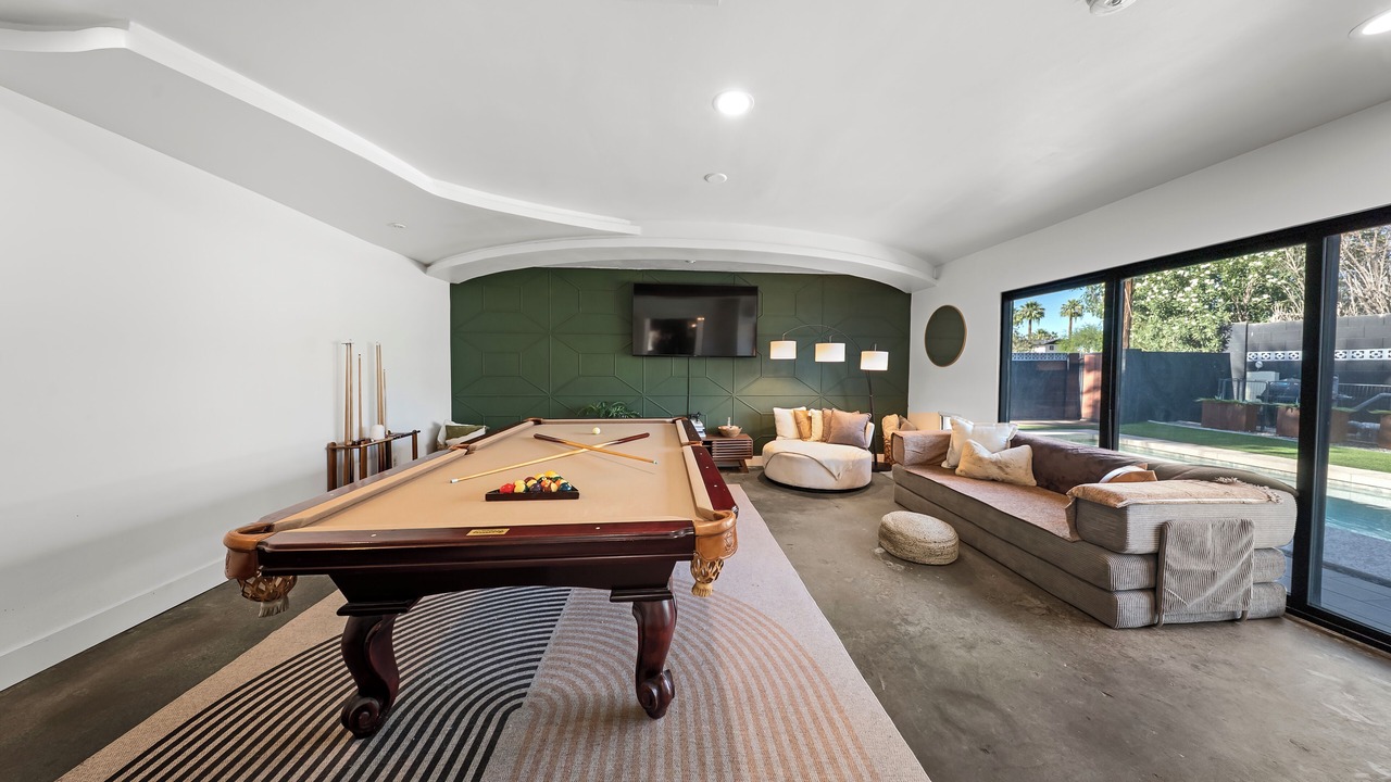 Photo of Livingroom in Encanto