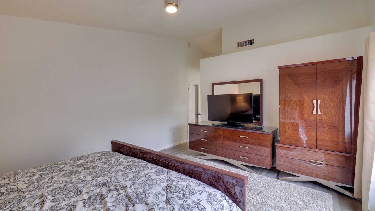 Photo of Bedroom in Oakwood