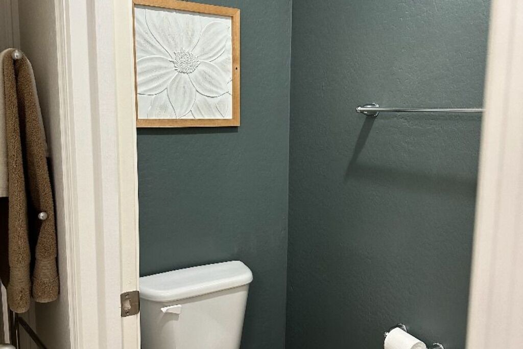 Photo of Bathroom in Kingswood Parke