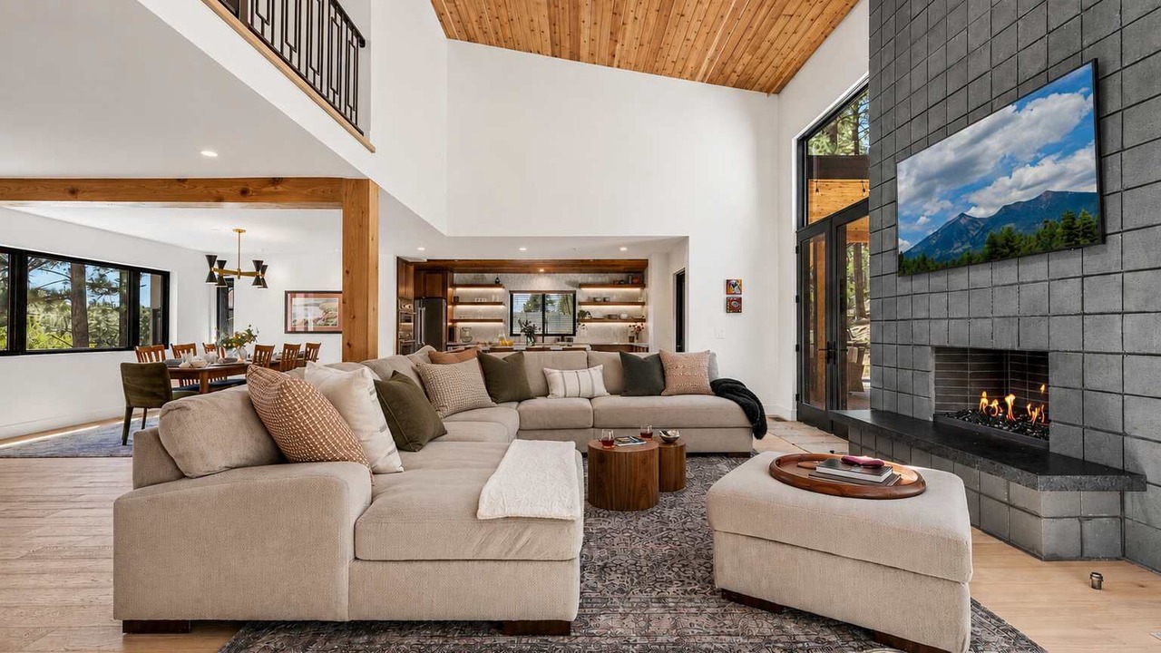 Photo of Livingroom in Flagstaff