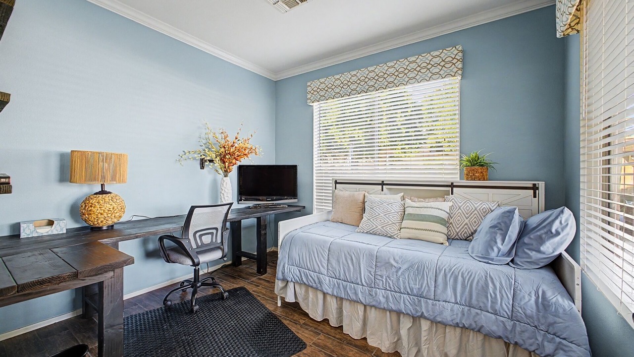 Photo of Bedroom in Foothills Club West