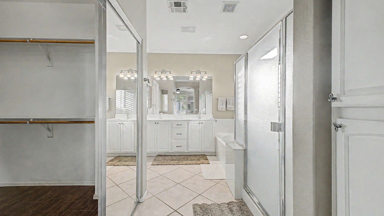 Photo of Bathroom in Foothills Club West